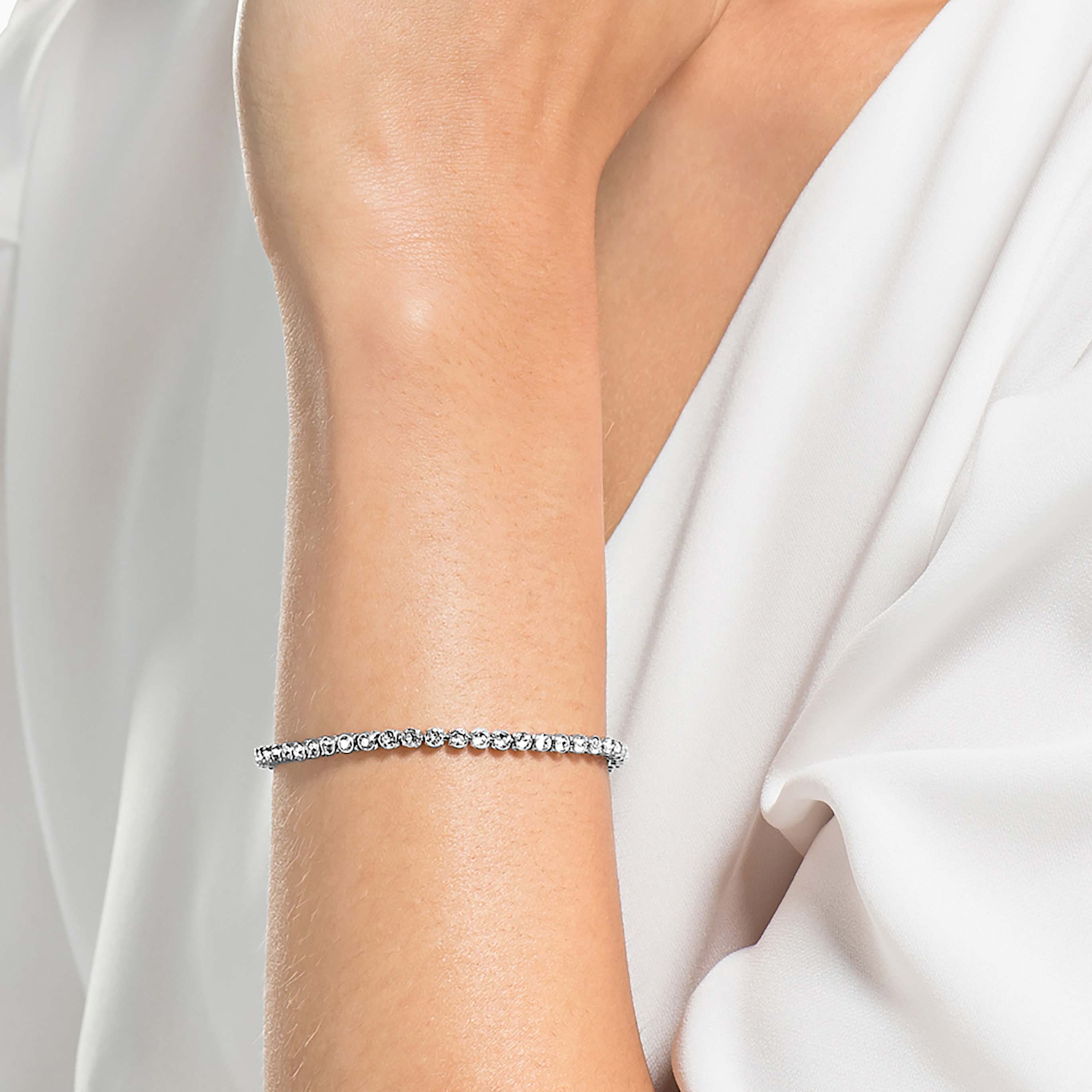 Swarovski Imber Emily Tennis bracelet Round cut, Blue, Rhodium plated